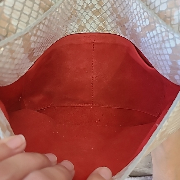 Hammitt Corey Crossbody cream snakeskin embossed bag - Picture 5 of 12